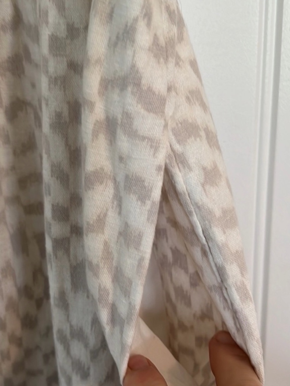 Universal Thread Beige Patterned Sleeveless Midi Dress - Picture 4 of 6